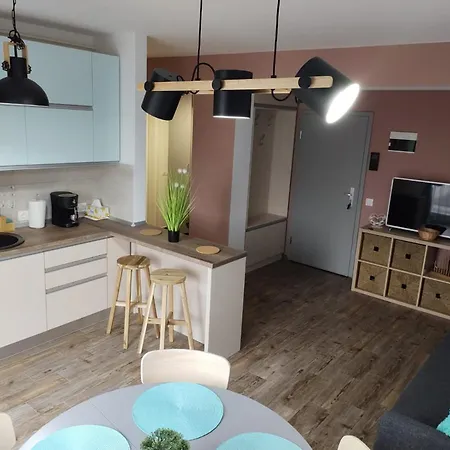 Studio Intim Ideal 4 Adulti * Брашов